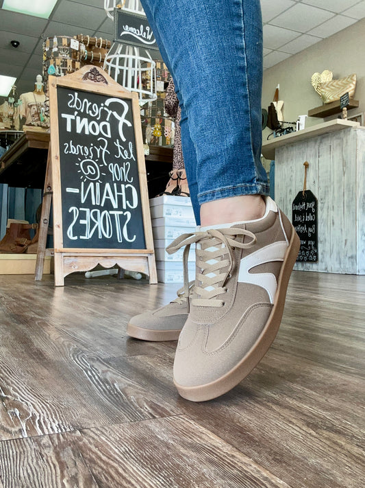Retro Sneaker by Very G